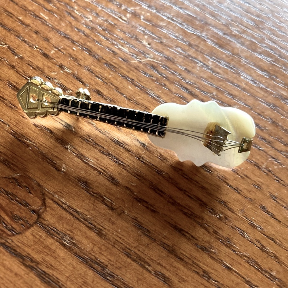 PIN Vintage 1970’s MANDOLIN GUITAR Mother of Pearl Gold Tone Approx 2”